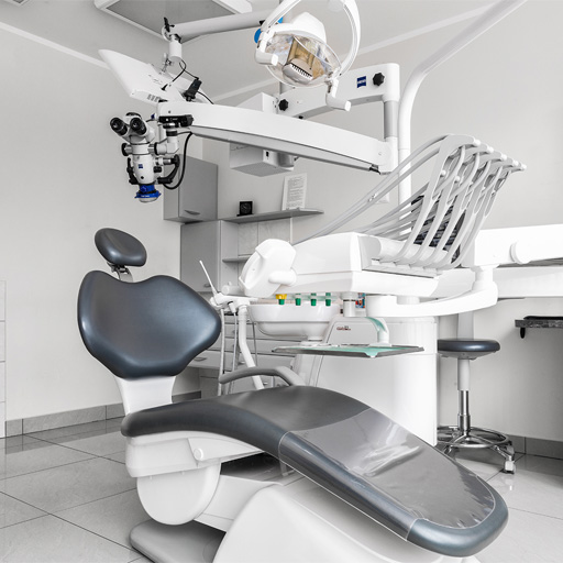 Dentysta w Białymstoku — gabinet DentMedica, fotel i wyposażenie